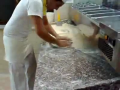 Kiya style hai roti banane ka